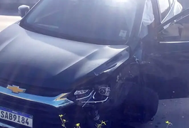 Acidente entre carro e caminhão deixa médica do Samu ferida em rodovia alagoana