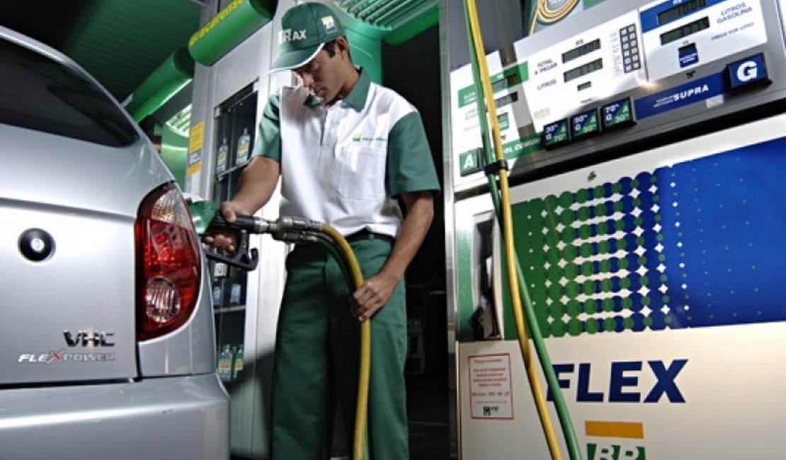 Petrobras anuncia a maior redução no preço da gasolina e do diesel de 2018