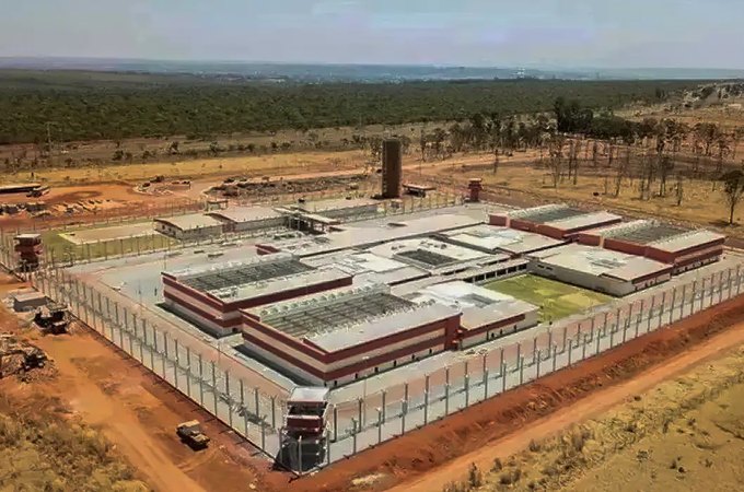 Sete líderes do Comando Vermelho vão para prisões federais