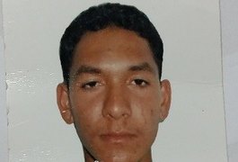 Família procura por jovem que sumiu de casa há dias no Benedito Bentes II