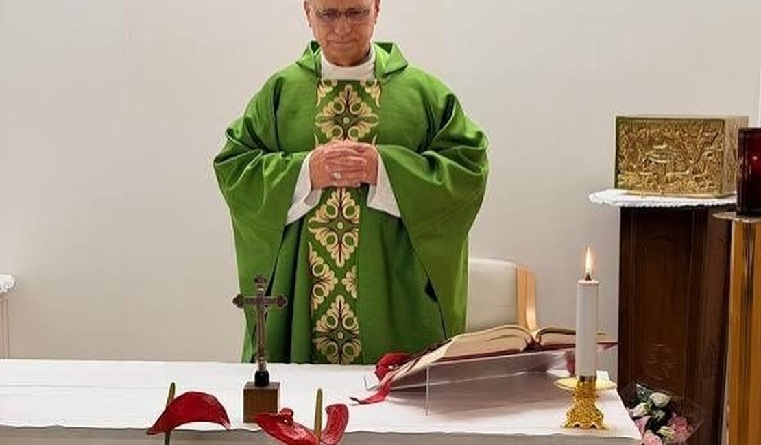 Vaticano divulga primeiras imagens do Papa Leão XIV após operação no pulmão