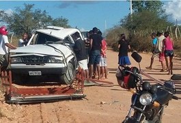 Caminhonete capota e deixa 25 pessoas feridas no Sertão alagoano
