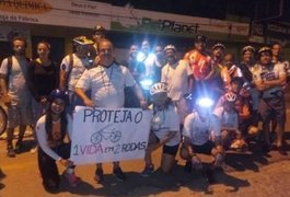 Ciclistas realizam protesto para cobrar segurança no trânsito e ciclovias