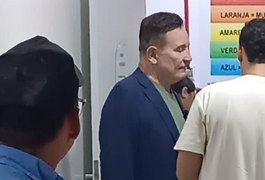 Roberto Cabrini é visto em Arapiraca; jornalista faz reportagem sobre estupro de jovem em Coité do Nóia