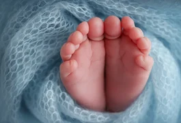 Bebê ‘volta à vida’ durante o velório após ser dado como morto em maternidade