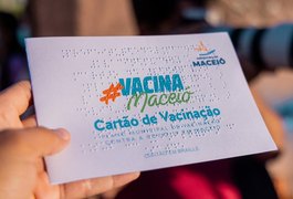 Prefeitura de Maceió lança cartão de vacinação contra a Covid-19 em braile