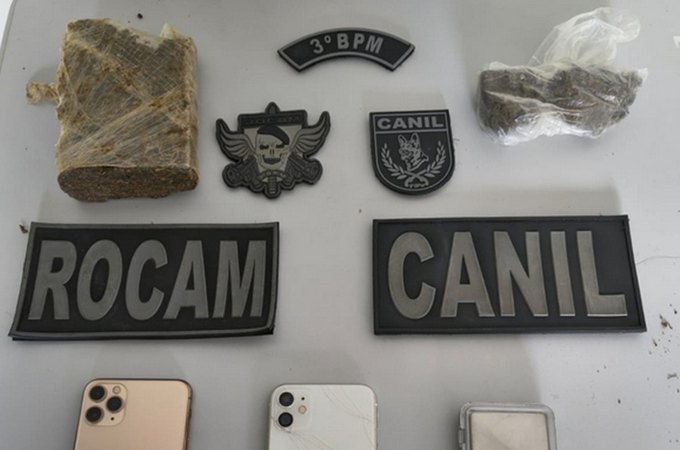 Policiais militares apreendem 455 gramas de maconha no quintal de residência em Arapiraca