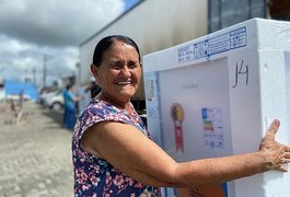 Mutirão da Equatorial garante troca de mais de 800 lâmpadas e 50 geladeiras no interior de Alagoas