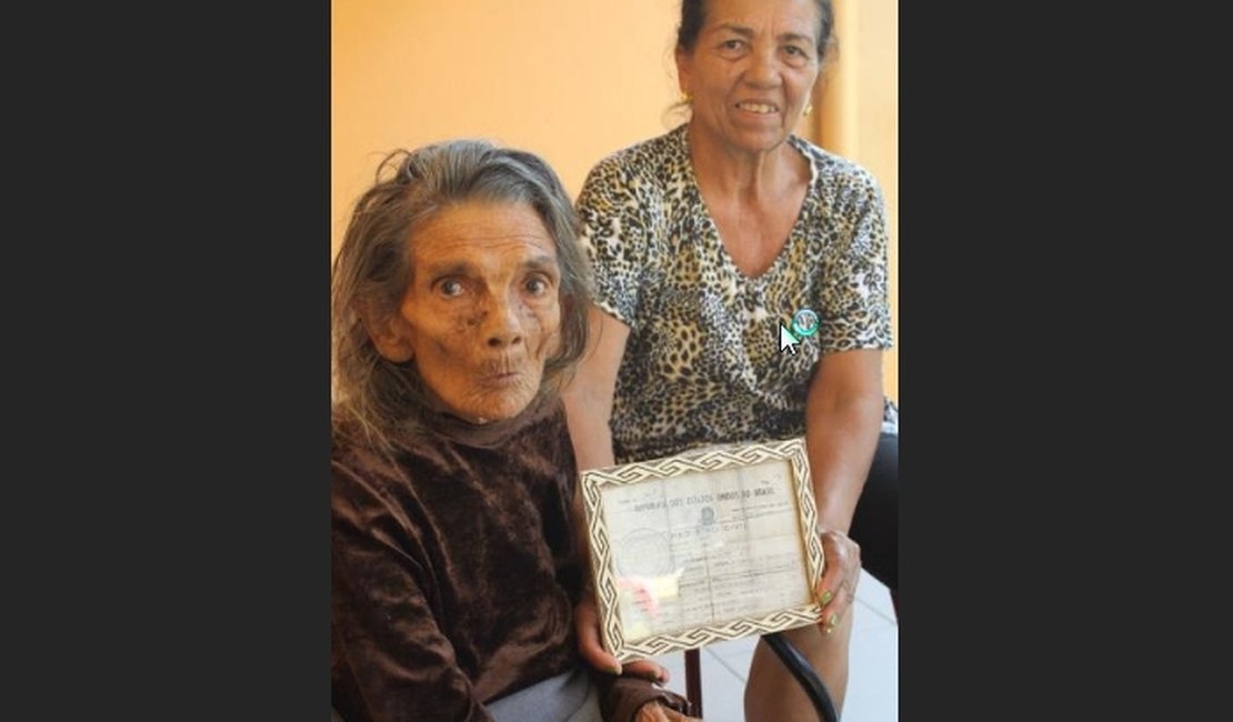 Mulher de 114 anos procura família em Alagoas