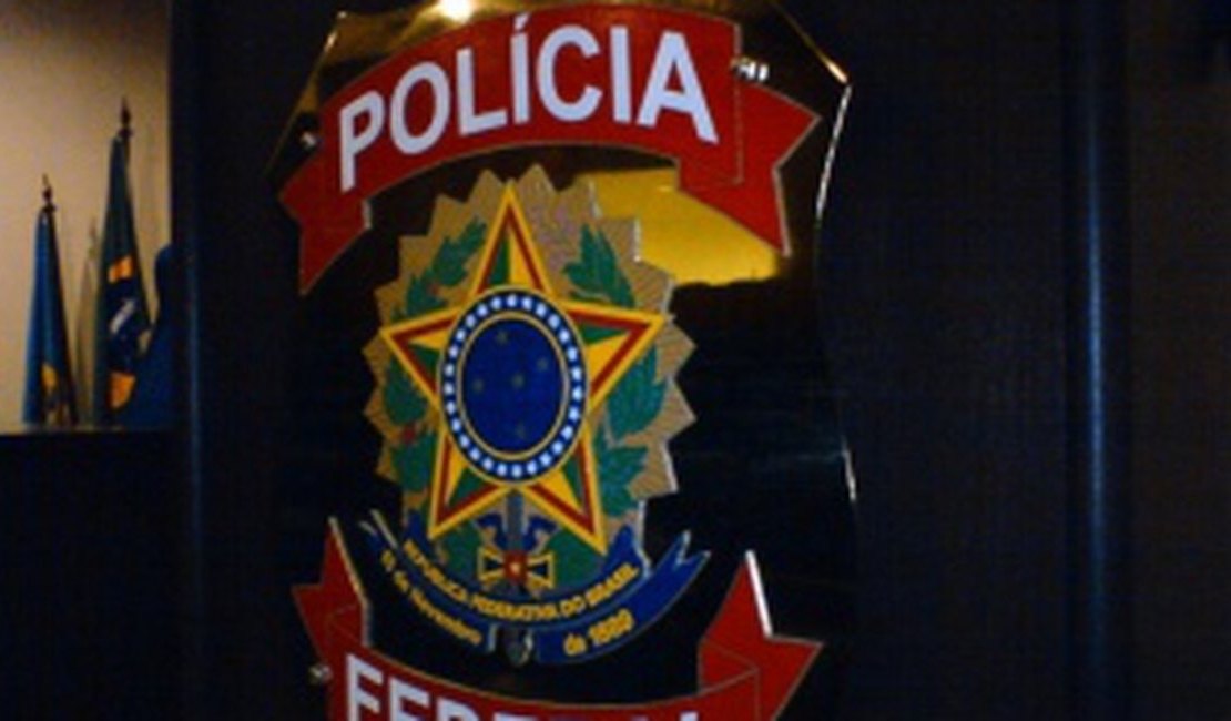 Polícia Federal cumpre mandado em Maceió durante operação que investiga pornografia infanto juvenil