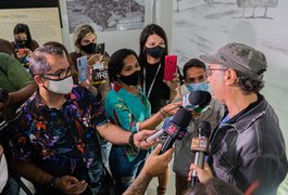 Zeca Baleiro fala sobre cantar em Arapiraca e de admiração aos artistas alagoanos; assista