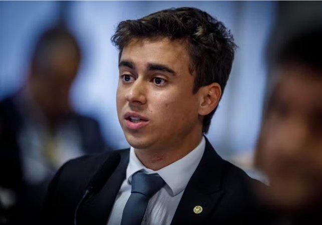 Nikolas Ferreira critica professores na Câmara e defende educação em casa: 'Desconhecidos'