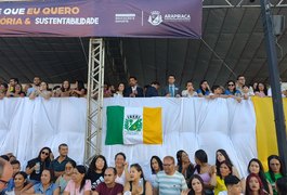 VÍDEO. Com desfile antecipado, Arapiraca comemora 98 anos de emancipação política