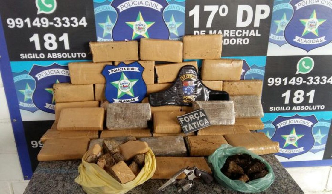 Ação policial apreende cerca de 40 kg de maconha e uniformes da PM/AL
