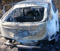 Polícia encontra carro de professor desaparecido com corpo carbonizado