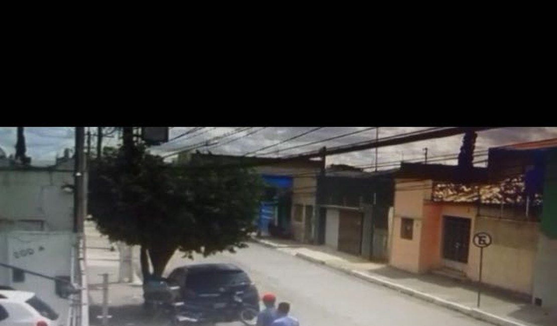 |Vídeos| Criminosos roubam estudantes em cursinho preparatório em Arapiraca