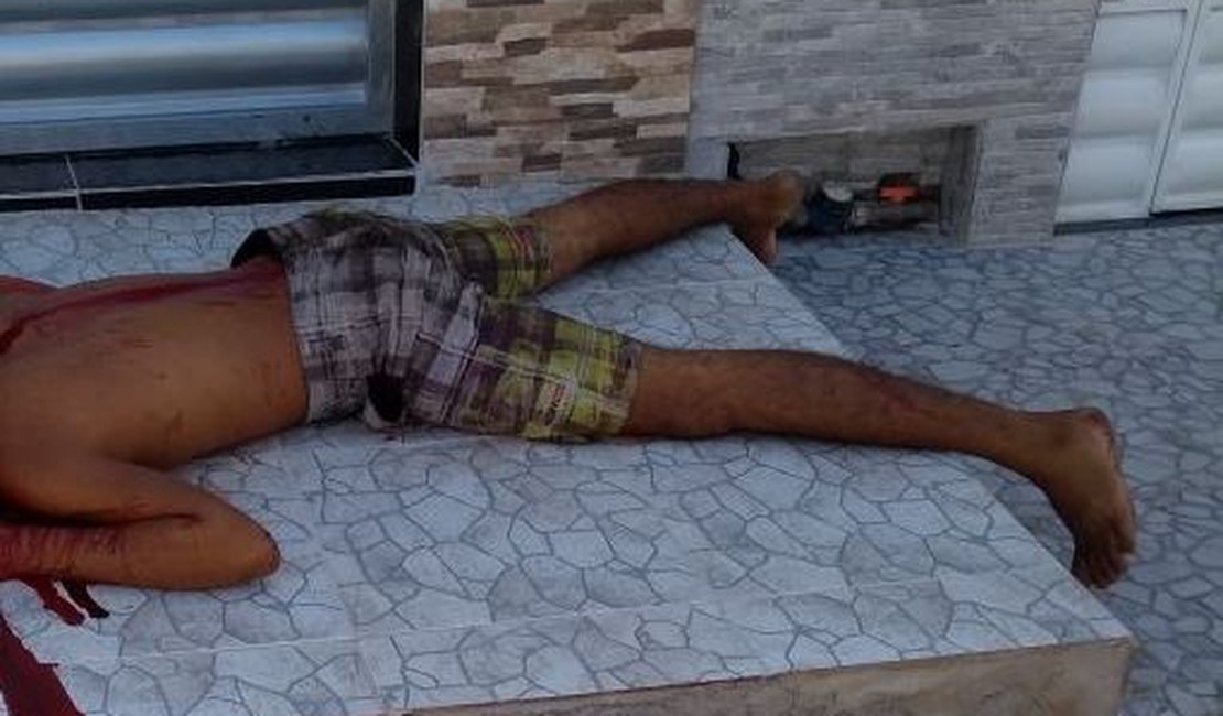 Jovem é assassinado a tiros em São Sebastião