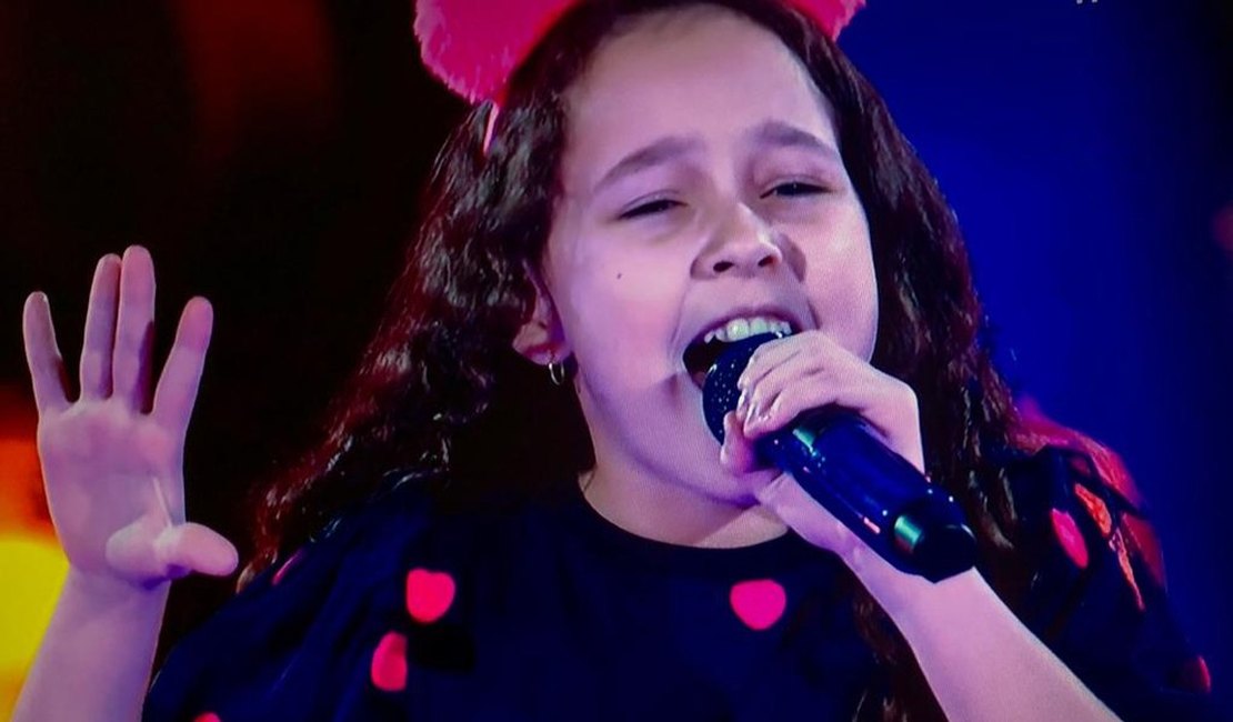 Cantando Alceu Valença, alagoana Lorena França vence fase de batalhas do The Voice Kids