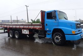 Caminhão roubado em Pernambuco é recuperado em Arapiraca