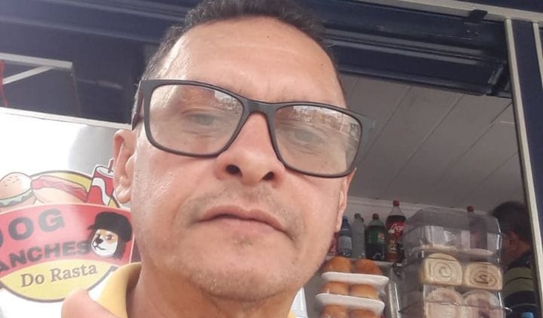 Pedreiro é assassinado com tiros pelas costas em frente a bar em Taquarana