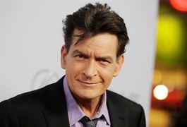 “Sou HIV positivo”, revela Charlie Sheen em programa de TV
