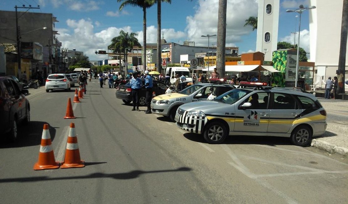 Detran e PM realizaram blitz com 'Operação Lei Seca' no Centro de Arapiraca