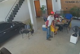 Criminoso assalta loja de carros em Arapiraca; ação foi flagrada por câmera de segurança