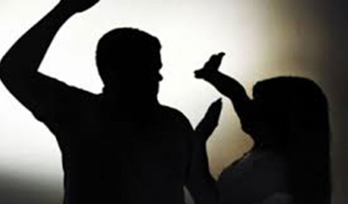 Homem é preso depois de agredir e ameaçar mulher com facão em Maribondo, AL