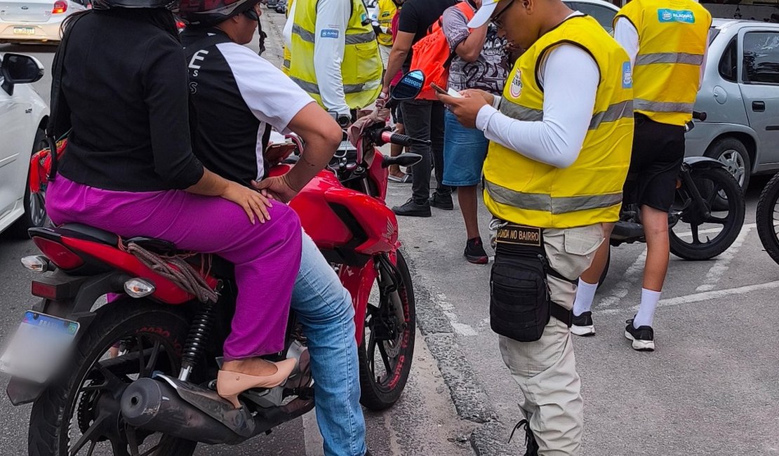 Ronda no Bairro apreende drogas e balança de precisão em abordagem na Cruz das Almas