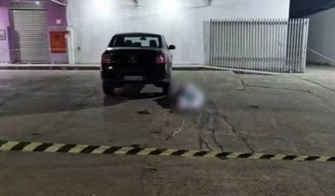 Bandidos encapuzados assassinam homem com vários tiros em frente a hotel no MT