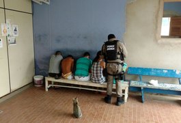 PM prende trio suspeito de tráfico de drogas no Manoel Teles, em Arapiraca