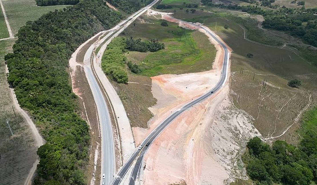 Após 15 meses de interdição, trecho da BR-101 em São Miguel dos Campos é liberado