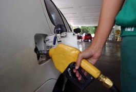 Petrobras eleva em 4% preço da gasolina nas refinarias