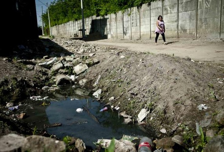 No Brasil, 45% da população ainda não têm acesso a serviço adequado de esgoto