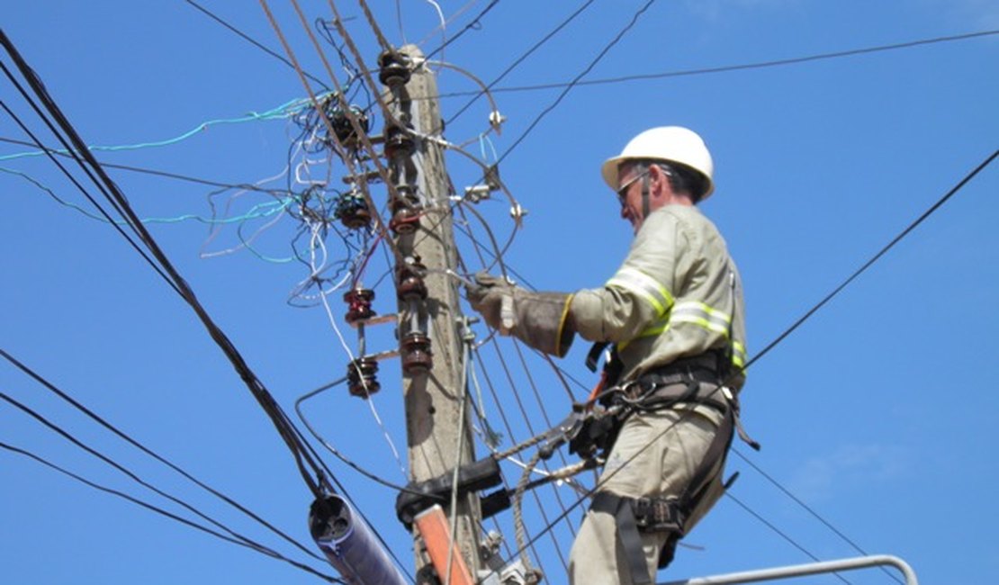 Arapiraca e mais 15 cidades terão fornecimento de energia suspenso nesta sexta-feira