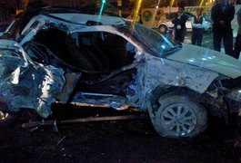 Jovem sai com carro do patrão escondido e se envolve em grave acidente em Arapiraca