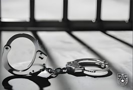 PM prende homem com mandados em aberto após denúncia de ameaça e lesão corporal