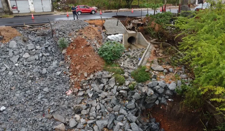 Prefeitura de Penedo intensifica ações para reparar danos causados pelas fortes chuvas