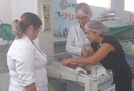 Bebê encontrado em lixo recebe alta médica, mas aguarda decisão judicial para deixar hospital