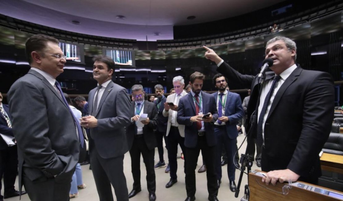 Bancada governista cogitou votar a favor do relatório de Derrite, mas Lula vetou