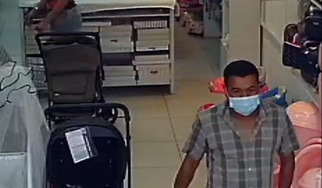 Homem se passa por cliente e furta celular em loja no centro de Arapiraca