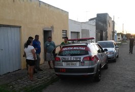 Idoso é encontrado morto dentro de residência no bairro Primavera em Arapiraca