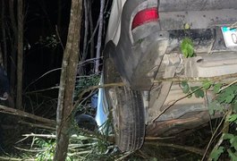 Acidente deixa uma pessoa morta e outras duas gravemente feridas em rodovia de Alagoas