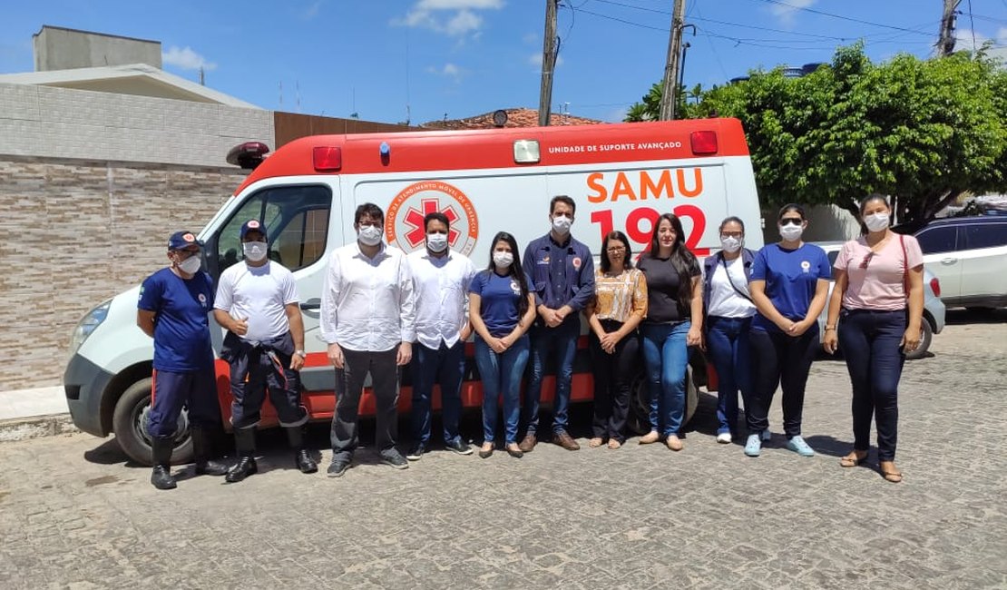 OAB Arapiraca entrega donativos às famílias atingidas pela enchente em Santana do Ipanema