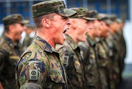 Militares ganham aumento e salários vão chegar até R$ 31.636