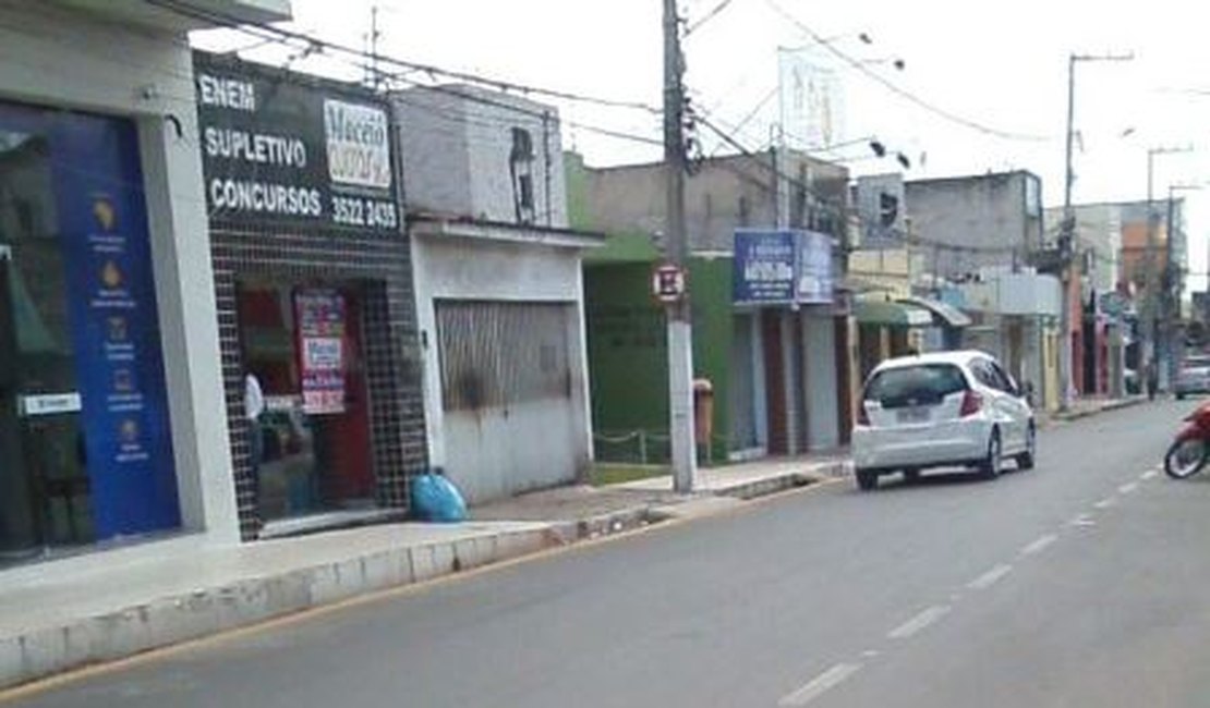 Dupla comente assalto e agride funcionária do Maceió Cursos em Arapiraca
