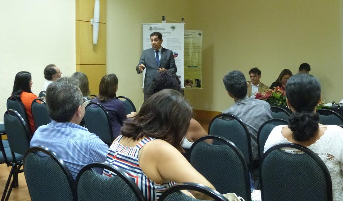 Procurador do Trabalho aborda as consequências do assédio moral durante congresso acadêmico