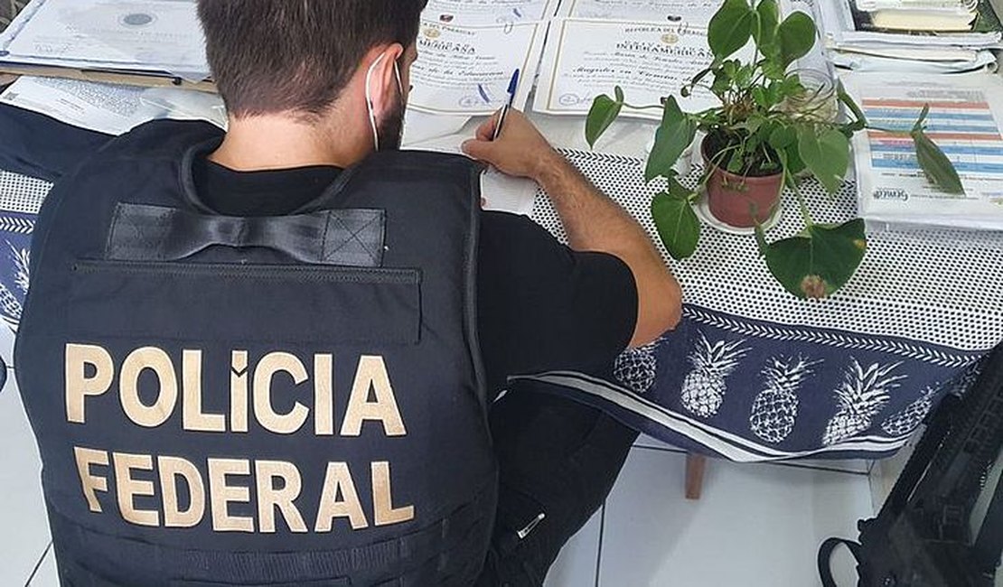 Operação que investiga desvio de recursos para o enfrentamento da Covid-19 cumpre mandados em AL