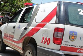 Criminosos armados roubam mercadinho e ameaçam proprietário, em Arapiraca