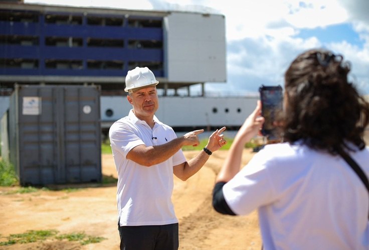 'Maior avanço da saúde no interior', diz Renan Filho sobre Hospital Metropolitano do Agreste